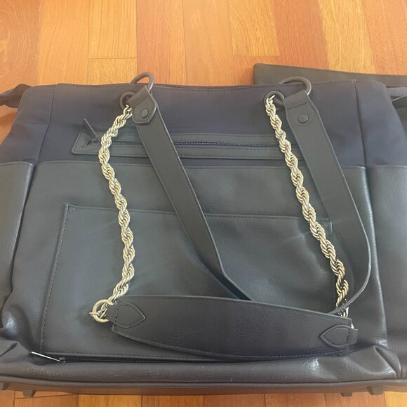 Beis Diaper Bag - Navy, Brand New, Never Used - Picture 2 of 10